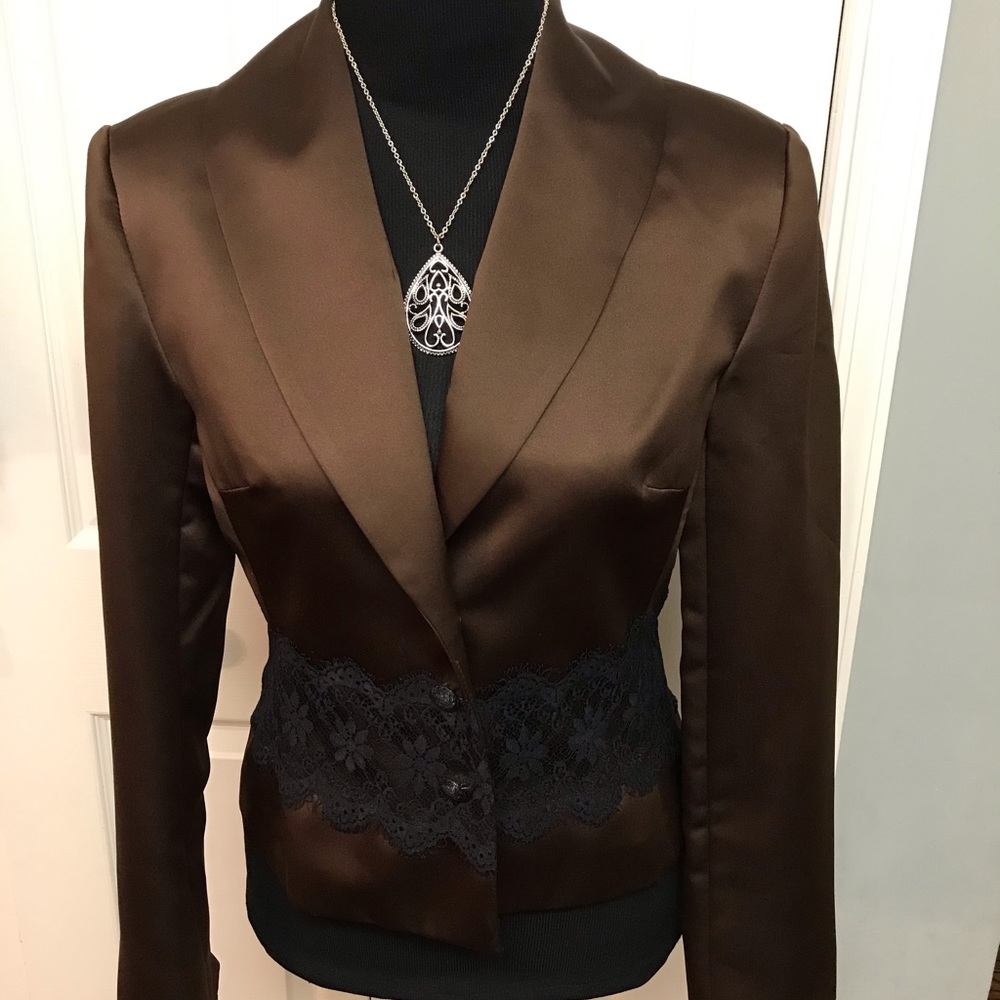 Renee Dumarr 🌹beautiful women’s suit/dress jacket